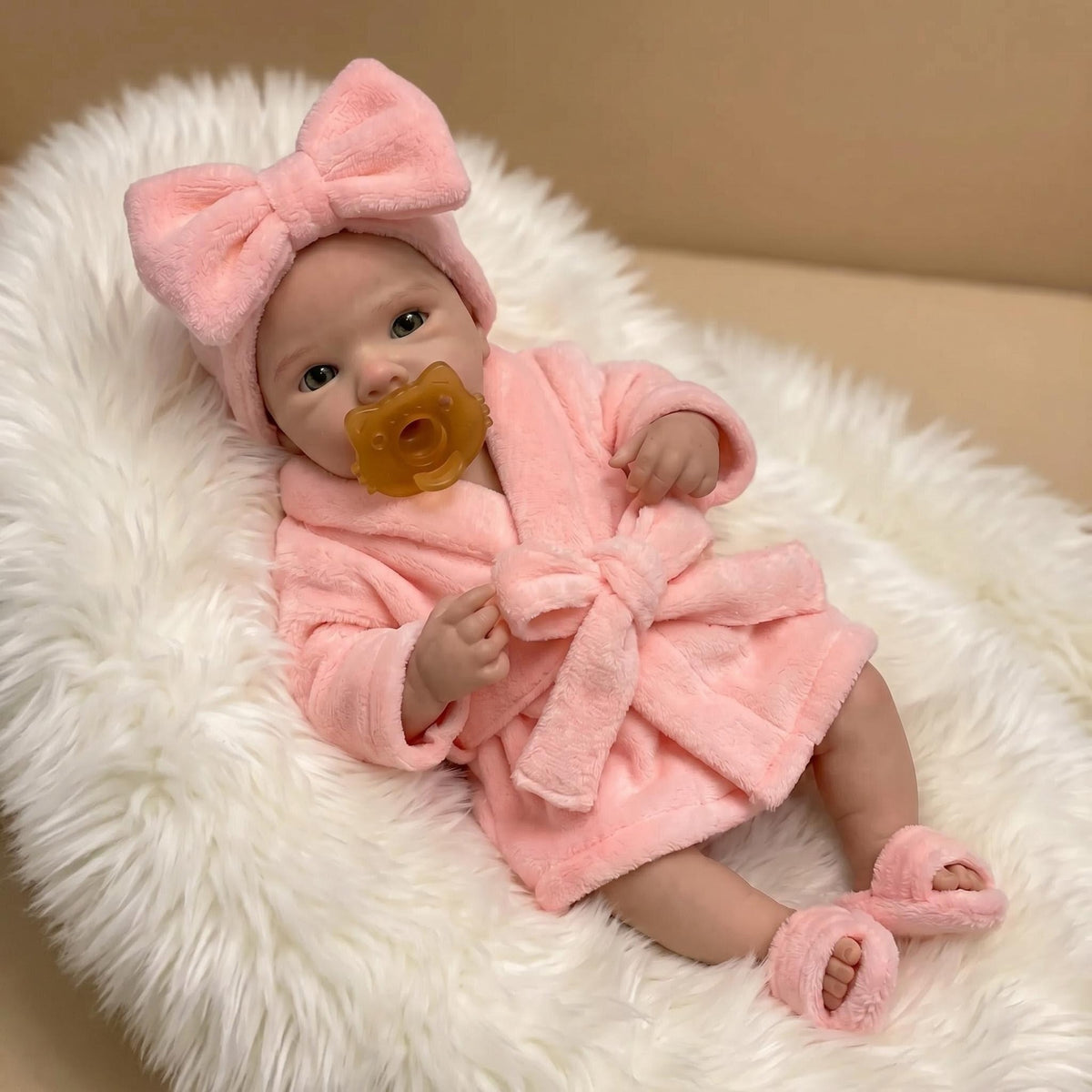 18-inch Platinum Solid Silicone Collectible Doll Super Soft Elastic Feel Bettie Silicone Version Real Baby Size